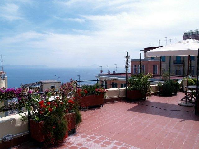 Una Terrazza Sul Golfo Nápoles Quarto foto